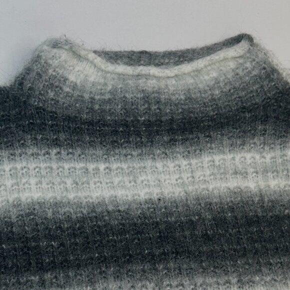 NWT Vince Camuto Funnel Neck Ombre Striped Sweater In Rich Black Size XXL - Picture 6 of 8